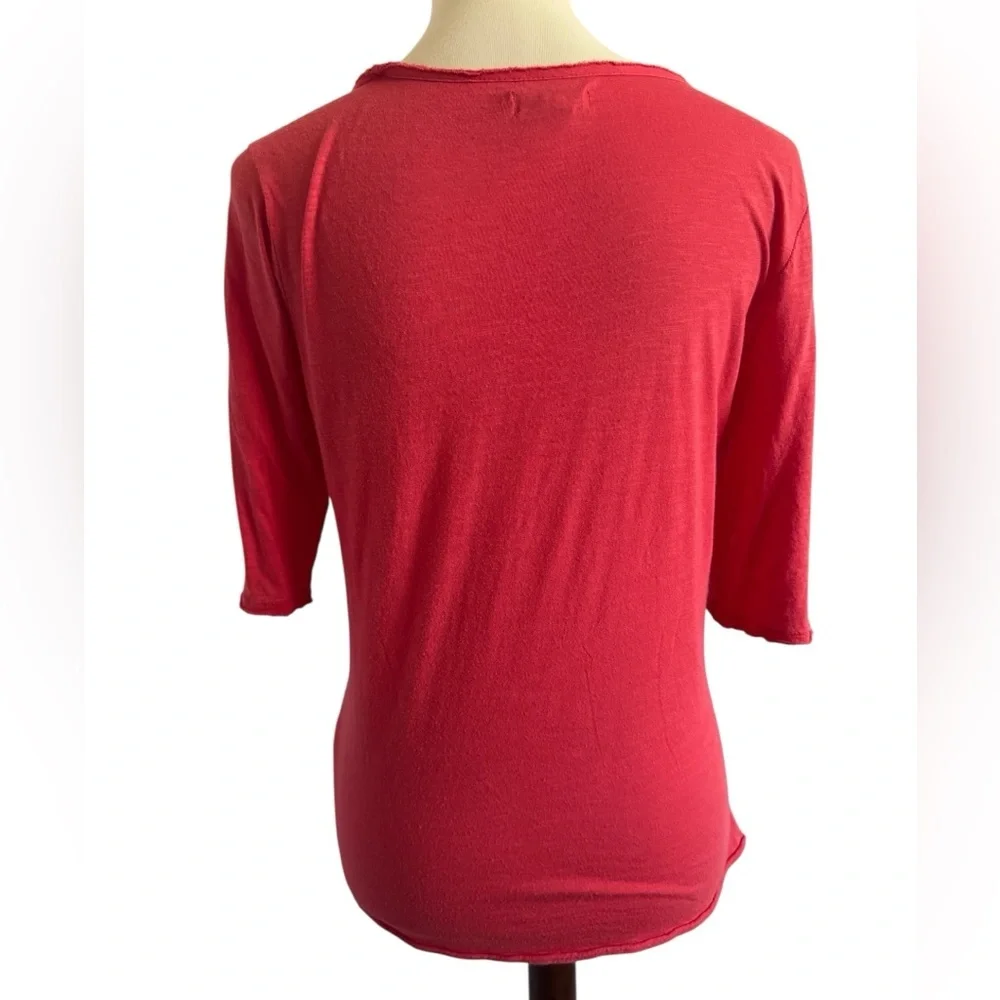Lucky Brand Vibrant Pink Coral Scoop Neck 3 /4 Sleeve Peacock Blouse Size Medium - Picture 5 of 11
